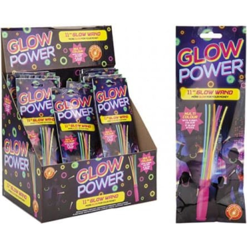 Tumsā spīdošas rokā turamas gaismas nūjiņas