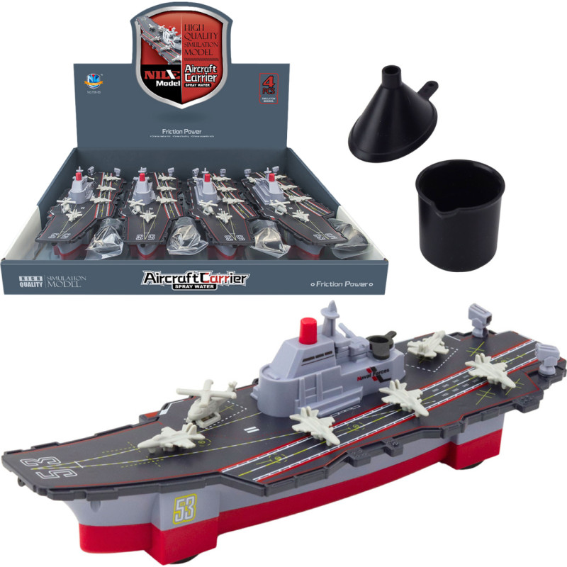 STATEK LOTNISKOWIEC PRYSKAJĄCY WODĄ