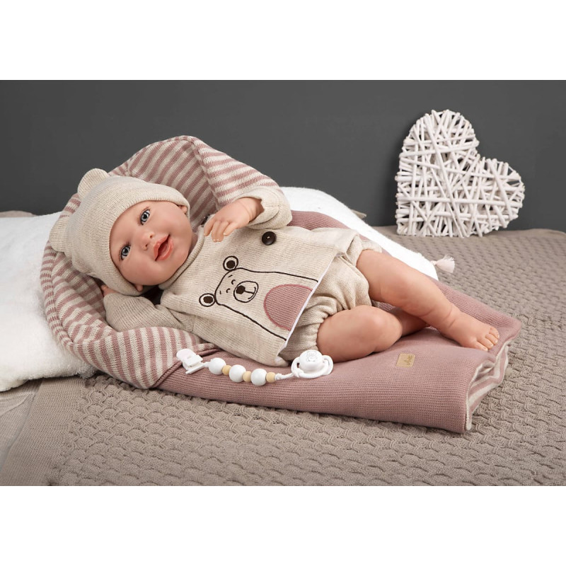 Arias Reborn lelle bē&scaron;ā apģērbā, 45 cm